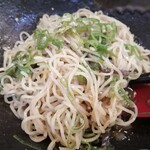 汁なし担々麺とがし - 20回、下からよーく混ぜ混ぜしてこんな感じ