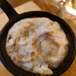 立ち飲みトラ寅 - 南部鉄器で焼く目玉焼き♪