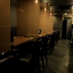 和食とワイン 日々季 - 各席ロールスクリーンで仕切っております。