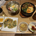 韓美膳 - 選べるハーフ&ハーフセット（石焼ビビンバ（ハーフ）と冷麺（ハーフ）