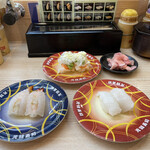 元禄寿司 - 生えび　171円、海老アボカド　143円、スルメイカ　143 円