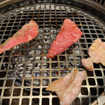 焼肉問屋くに家 - 香ばしいお肉！これだけは、家では出来ないですよね！