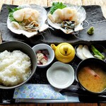 光る海 - 活ホタテ刺定食