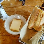 The Cheesecake Factory - ＲｅｎｅｅｓＣｈｉｃｋｅｎＳａｌａｄサンドイッチ