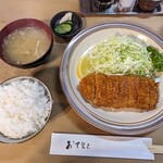 とん次 - 中ロースカツ定食¥1,200