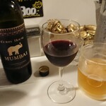 Curry House MUMBAI - 飲みの態勢確立。生ビールのジョッキが独特