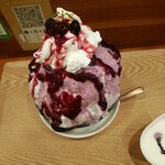 Mitsunomori - ベリーベリーヨーグルト(自家製チーズクリームトッピング)