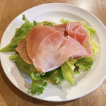 イルバールデル プレジデンテ - 生ハムトッピングサラダ