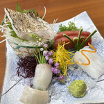 うなぎ割烹山田 - お刺身盛り合わせ