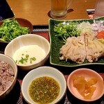 Ootoya - 鶏もも肉の大戸屋風カオマンガイ定食＆大盛りパクチー＆とろろさん