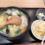 Chuukasakaba Reiwarou - 野菜海鮮刀削麺セット
                        