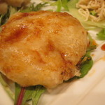 レンゲ - タパス盛合せ：ホロホロ鶏のよだれ鳥、鰹のたたき、アンコウのほほ肉のフリット、豆腐干糸の和えもの4