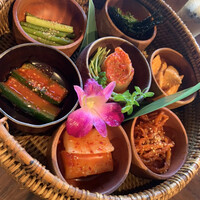 韓国料理 先斗町 李南河　 - コースのキムチ盛り合わせもリピートあり