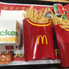マクドナルド - チキンナゲット5個240円　ポテトL380円