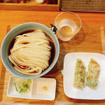 手打ちうどん 上を向いて - 