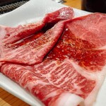 Shiawaseno Yakiniku Tabehoudai Kamimura Bokujou - 