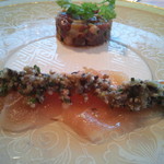 日和庵 - 手前が【三瀬鶏の昆布締めとザーサイのタルタル】