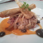 日和庵 - ｻﾝﾄﾞされてる黒い粒があるﾏｯｼｭﾎﾟﾃﾄが【トリュフ風味のマッシュポテト】