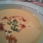 日和庵 - 生クリームのような滑らかさで、ゆったりと豊かな味わいに癒される。