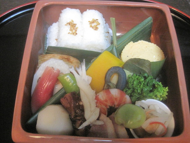 お弁当の中身ももちろんですが、陶筥欲しさにw』by 牛泉 牛