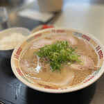 丸優ラーメン - ◾︎半チャーシュー麺　　¥850