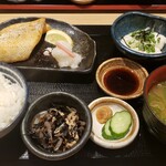 食堂 高ひろ 中野店 - 鮭ハラス焼き定食