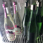 麹町いづみや しろ - おだやか うすにごり生 純米吟醸、にいだしぜんしゅ めろん3.33