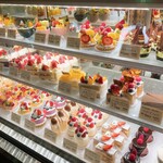 欧風菓子工房シャウムクレーム - フルーツ系とケーキがたくさん