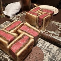 アカミヤコウシ - シャトーブリアンカツサンド