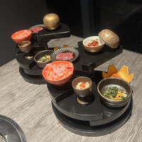 牛に金棒 麻布十番 - 特上6種盛り合わせ