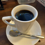 BUCYO COFFEE - ２度のハンドピッキングを経て、ネルドリップで淹れた濃いコーヒー
