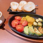 鉄板と餃子とおばんざい ごゆるりと - 