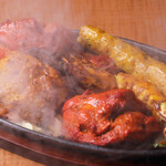 インドネパールレストラン ラリグラス - タンドリー5点盛り