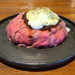 Dining Bar BOSS HOG - ローストビーフ丼