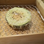 天ぷら わがた - ズッキーニ。幸先良い