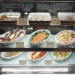 食彩工房 和と輪 - 惣菜コーナー