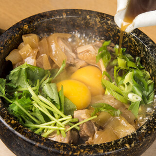 Specialty lunch ◆Enjoy “Evolutionary stone grilled Oyako-don (Chicken and egg bowl)” & “Fried chicken set meal”