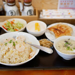 銀座餃子 - ●エビ炒飯 980円