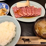 豊岡精肉焼肉店 - ロース定食
