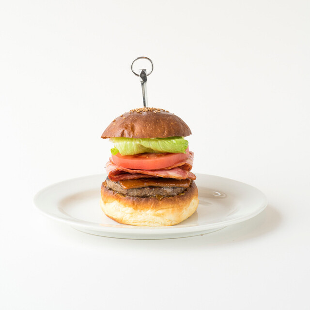 ハンバーガー　プロフ必読 暑いけど気分は秋に？🍁🍂 今年の秋もマッシュルームチーズ