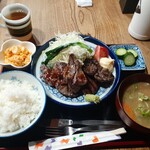 ナカガワ☆スエ食堂 - 鹿肉ステーキ定食1400円