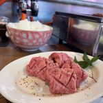 Yakiniku Shokudou Seisuien - 上タン　2580円
                        めし中　385円