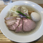 宍道湖しじみ中華蕎麦 琥珀 - トッピングが多過ぎて麺線が見えないが玉手箱みたいに綺麗な丼景