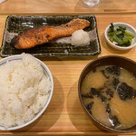テング酒場 - 銀鮭の塩焼き定食@900