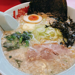 ラーメン 山岡家 - 塩ラーメン￥690 バター¥80 黒ばら海苔¥140 味付け玉子はLINEサービスクーポン