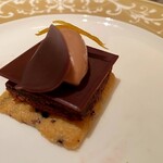 ラ・プロヴァンス - ピエール・エルメアフタヌーンティー⑥下段：ショコラオランジュ