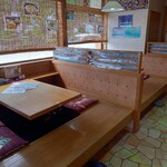 沖縄料理 美ら結 - 店内