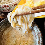 Kuzuryuu Soba - 蕎麦ツユにとろろを投入して…