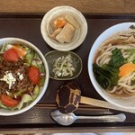 天然素材本舗手打ちうどんとお弁当のこむぎ - 