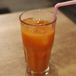 シチリアの朝市 - ブラッドオレンジュース